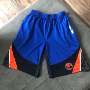 Boys NY KNICKS Shorts 18/20 zip way EUC NBA Store